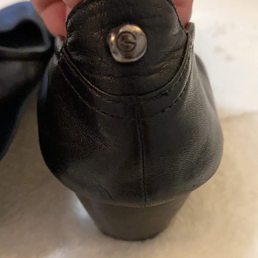 Guess Heels - Picture 2 of 11